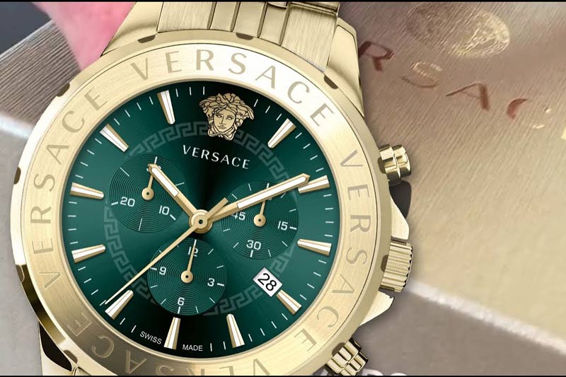 نگاهی اجمالی به تاریخچه برند ورسوس ورساچه Versus Versace