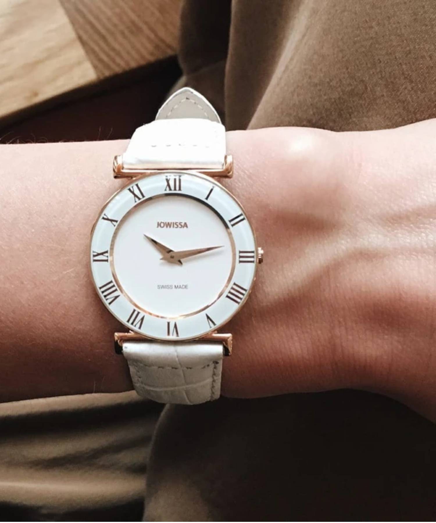 ساعت مچی زنانه جویسا, کد JW-J2.258.L