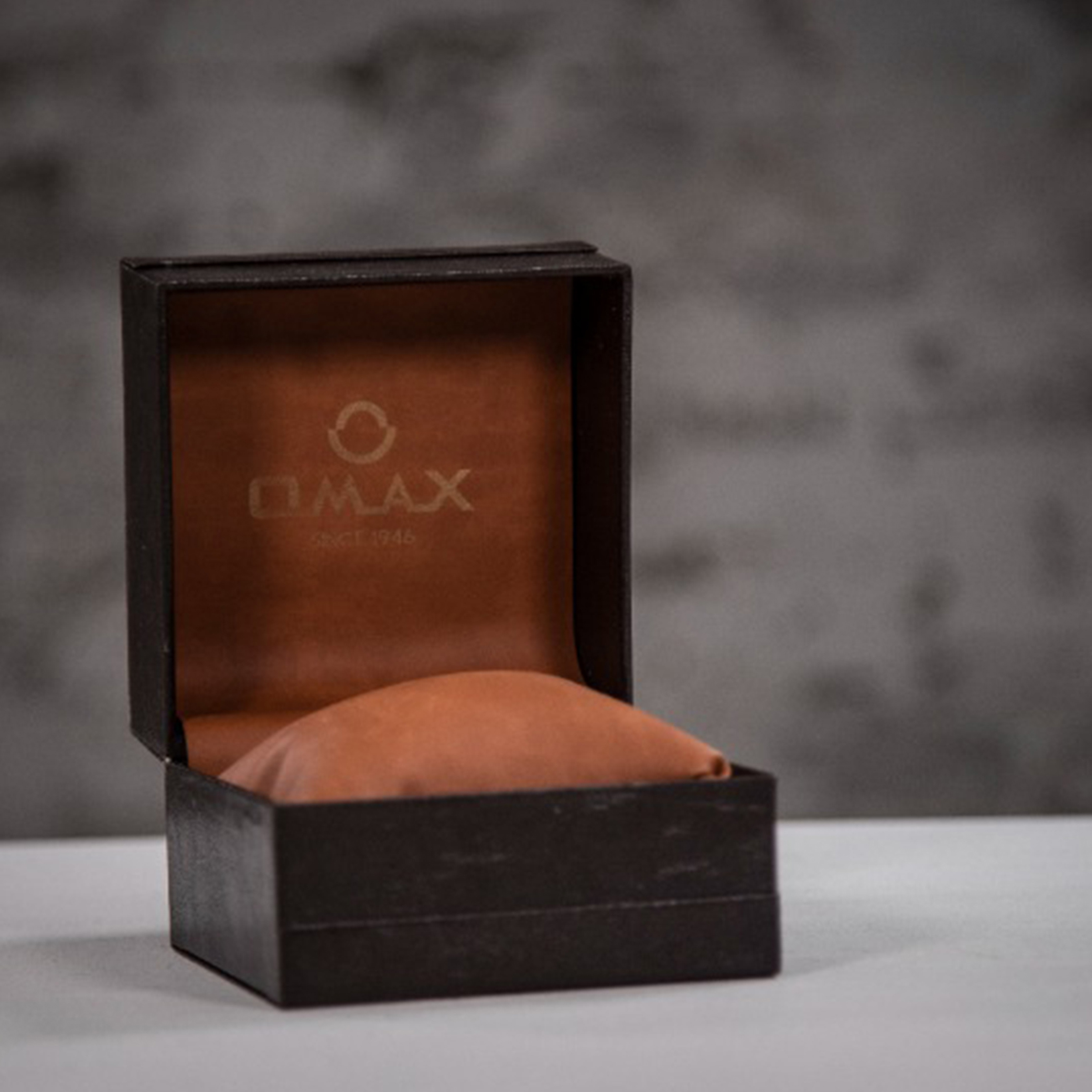 ساعت مچی مردانه اوماکس ، زیرمجموعه یونیورسال ، کد OFM001Q008