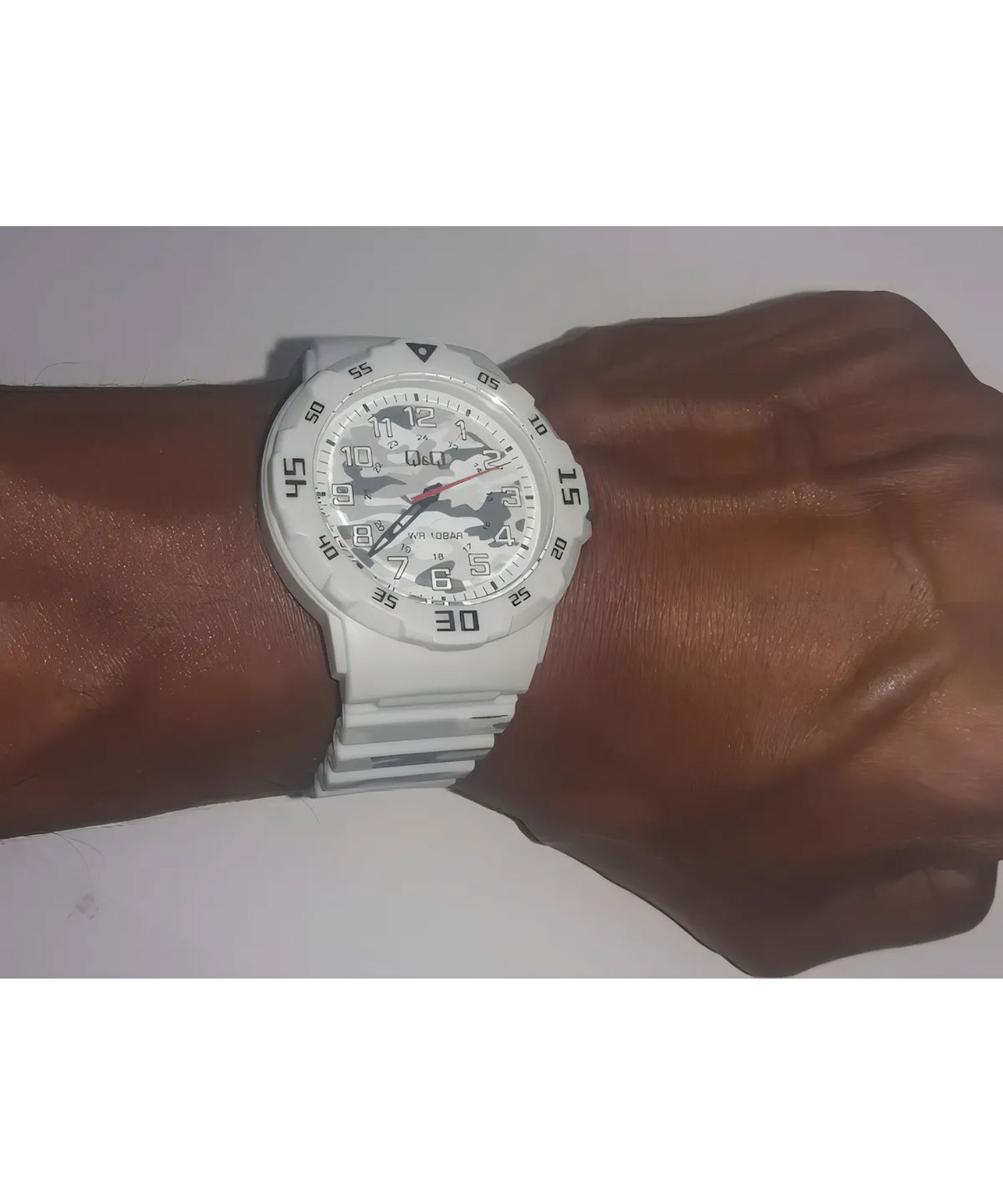 ساعت مچی مردانه کیو اند کیو، کد V02A-012