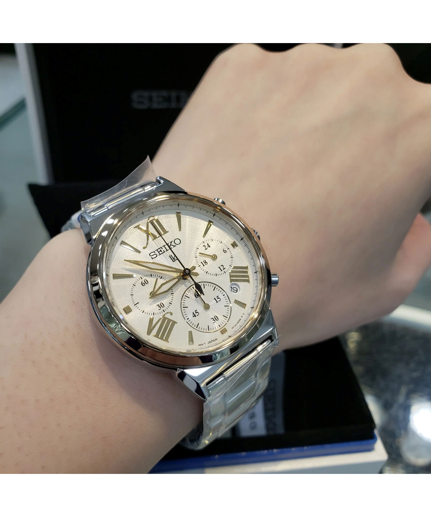 ساعت مچی زنانه سیکو، زیرمجموعه Chronograph, کد SRWZ72P1