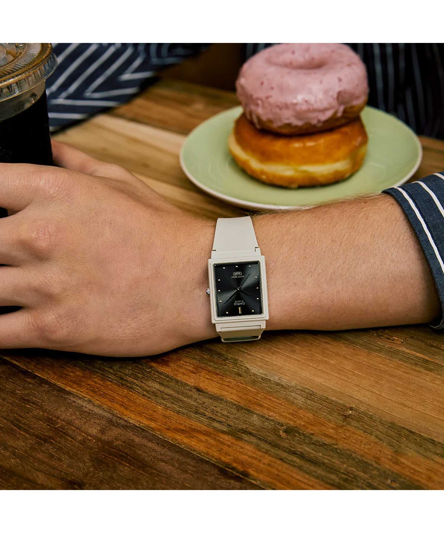 ساعت مچی مردانه و زنانه کاسیو، زیرمجموعه Standard، کد MQ-38UC-8ADF