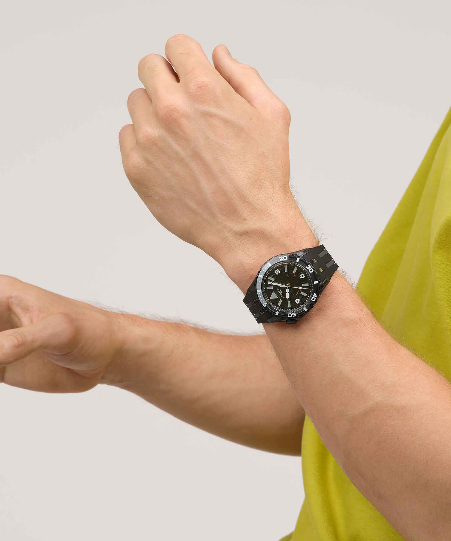 ساعت مچی مردانه سواچ, کد SSCU09B100