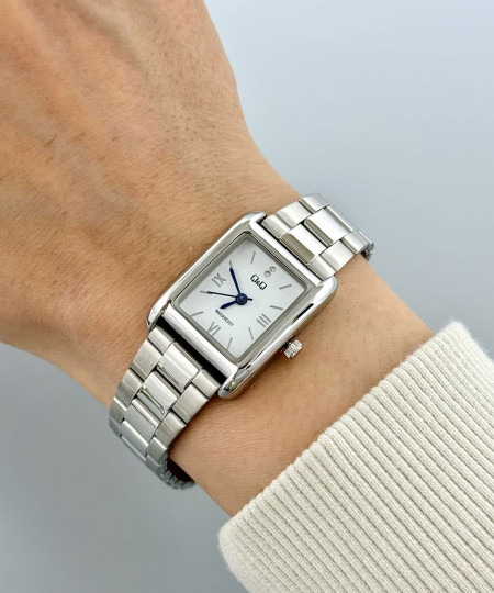 ساعت مچی زنانه کیو اند کیو، کد C69A-001PY