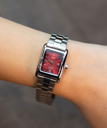 ساعت مچی زنانه کیو اند کیو، کد C69A-002PY