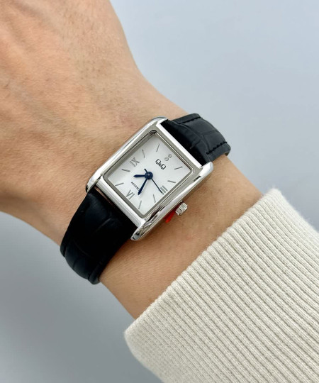 ساعت مچی زنانه کیو اند کیو، کد C69A-010PY