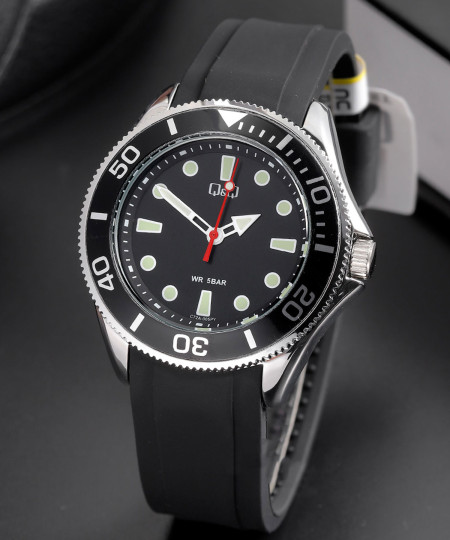 ساعت مچی مردانه کیو اند کیو، کد C72A-005PY