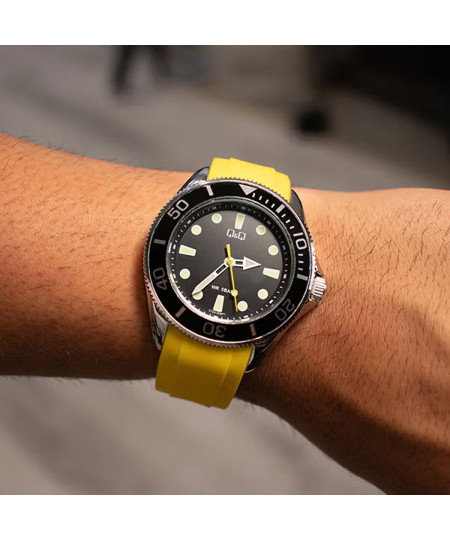 ساعت مچی مردانه کیو اند کیو، کد C72A-009PY