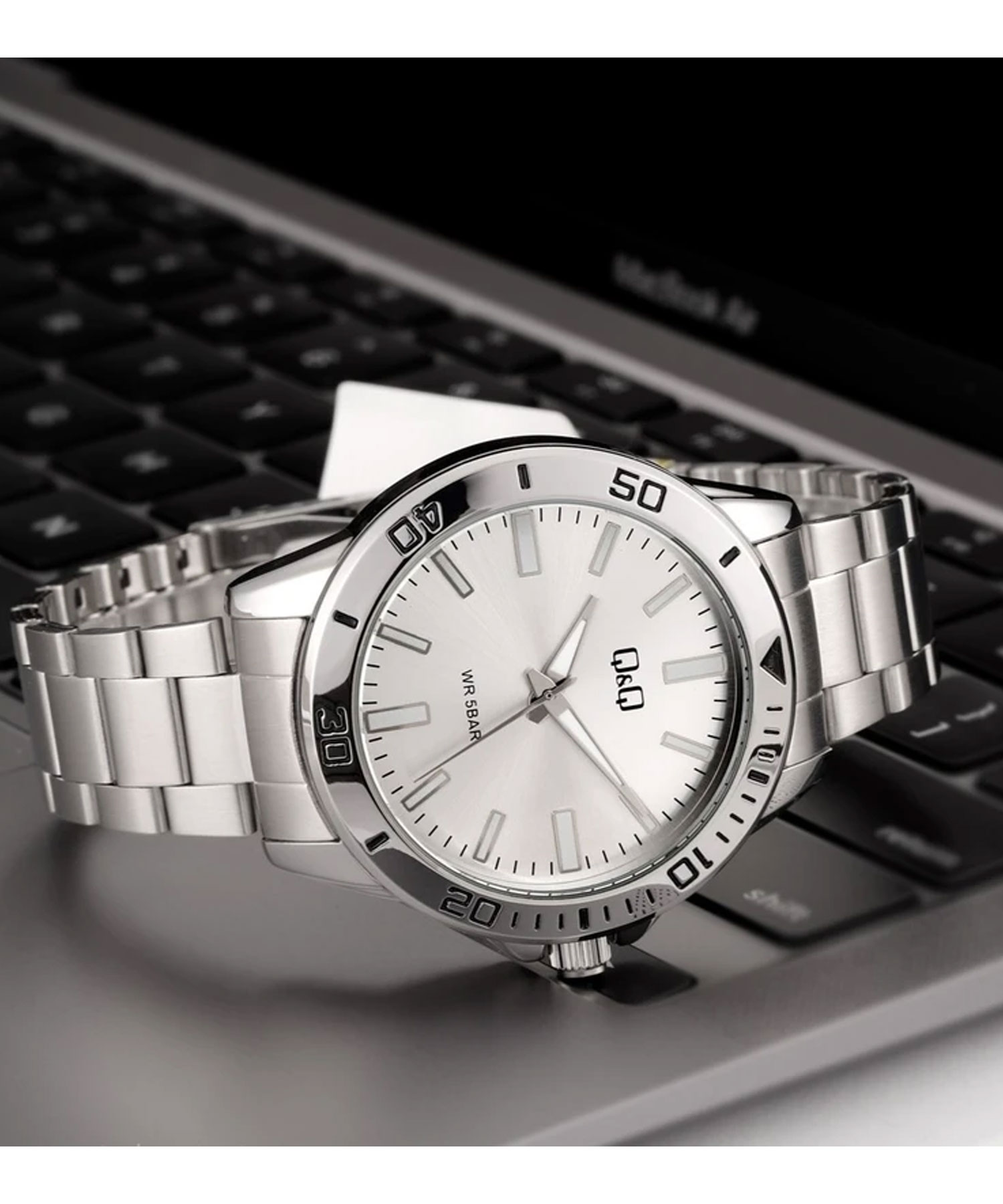 ساعت مچی مردانه کیو اند کیو، کد Q28B-001PY