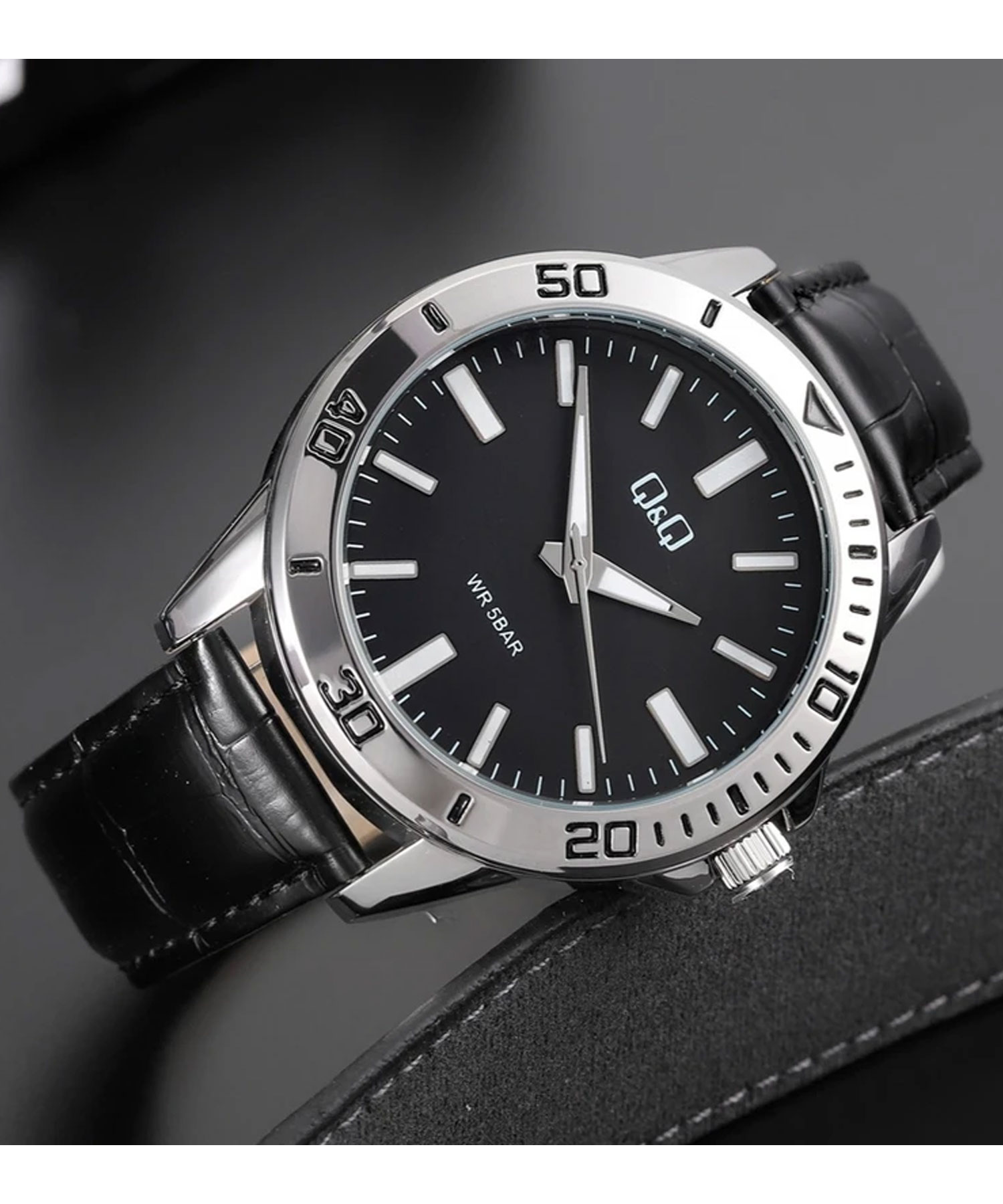 ساعت مچی مردانه کیو اند کیو، کد Q28B-006PY