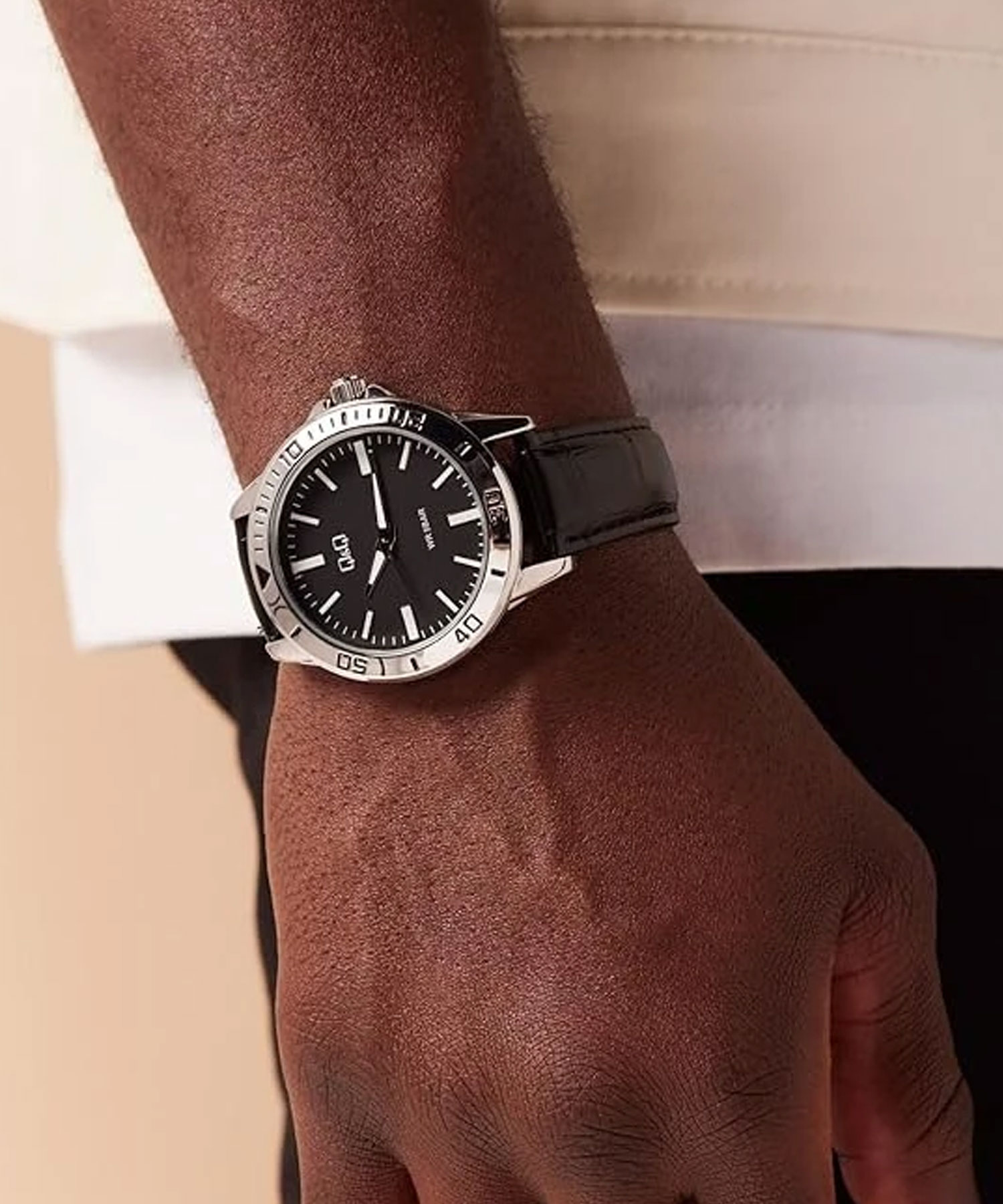 ساعت مچی مردانه کیو اند کیو، کد Q28B-006PY