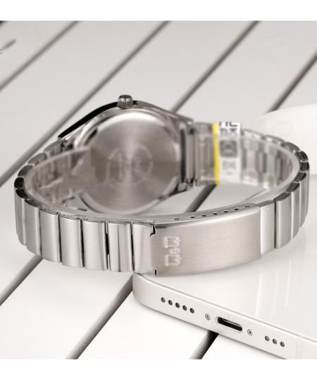 ساعت مچی زنانه کیو اند کیو، کد Q72B-001PY