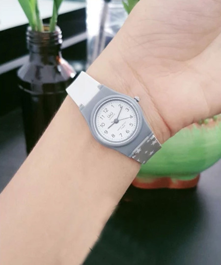 ساعت مچی زنانه کیو اند کیو، کد VP47J036Y