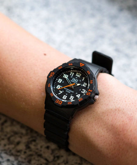 ساعت مچی زنانه کیو اند کیو، کد VR19J008Y