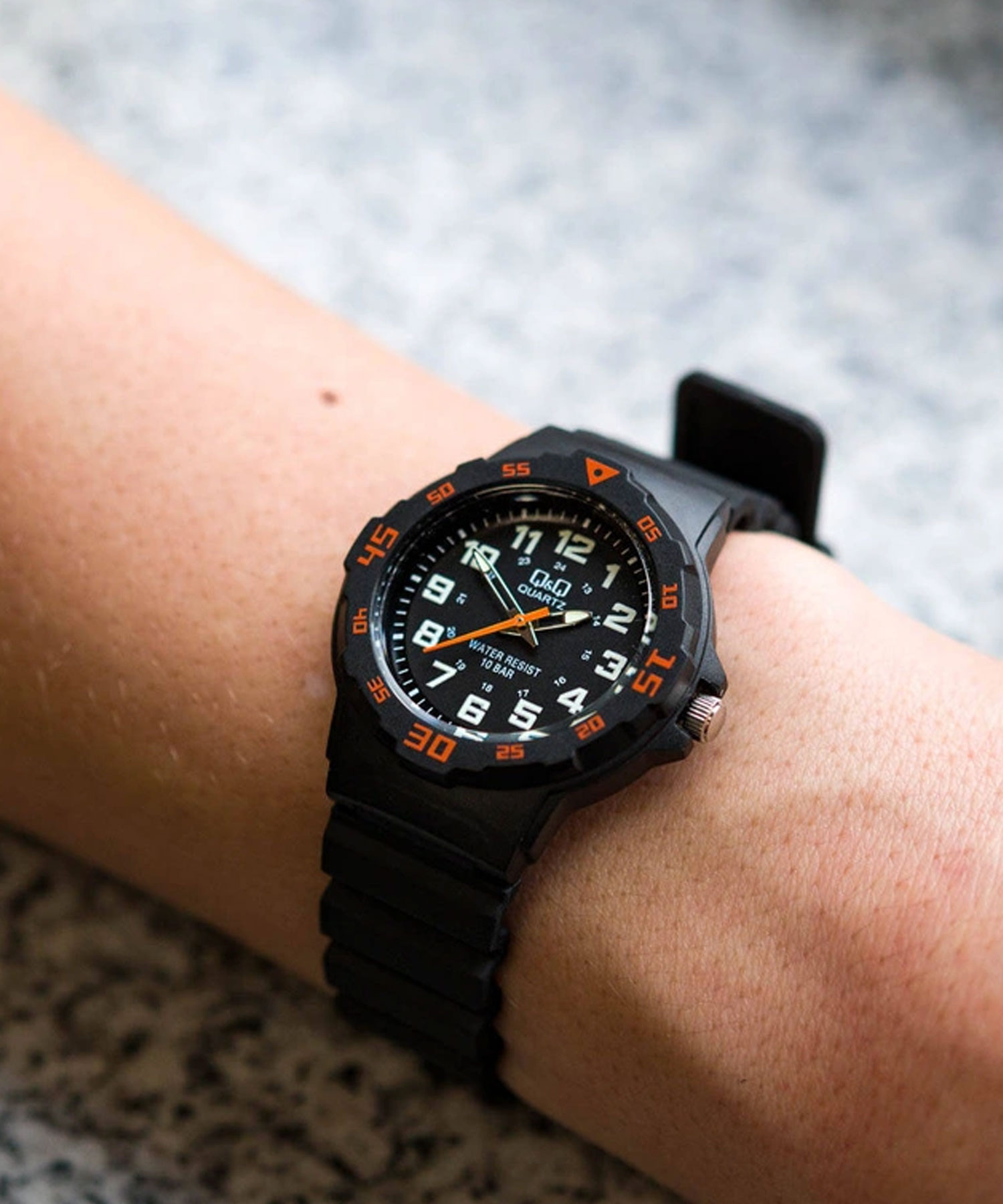 ساعت مچی زنانه کیو اند کیو، کد VR19J008Y