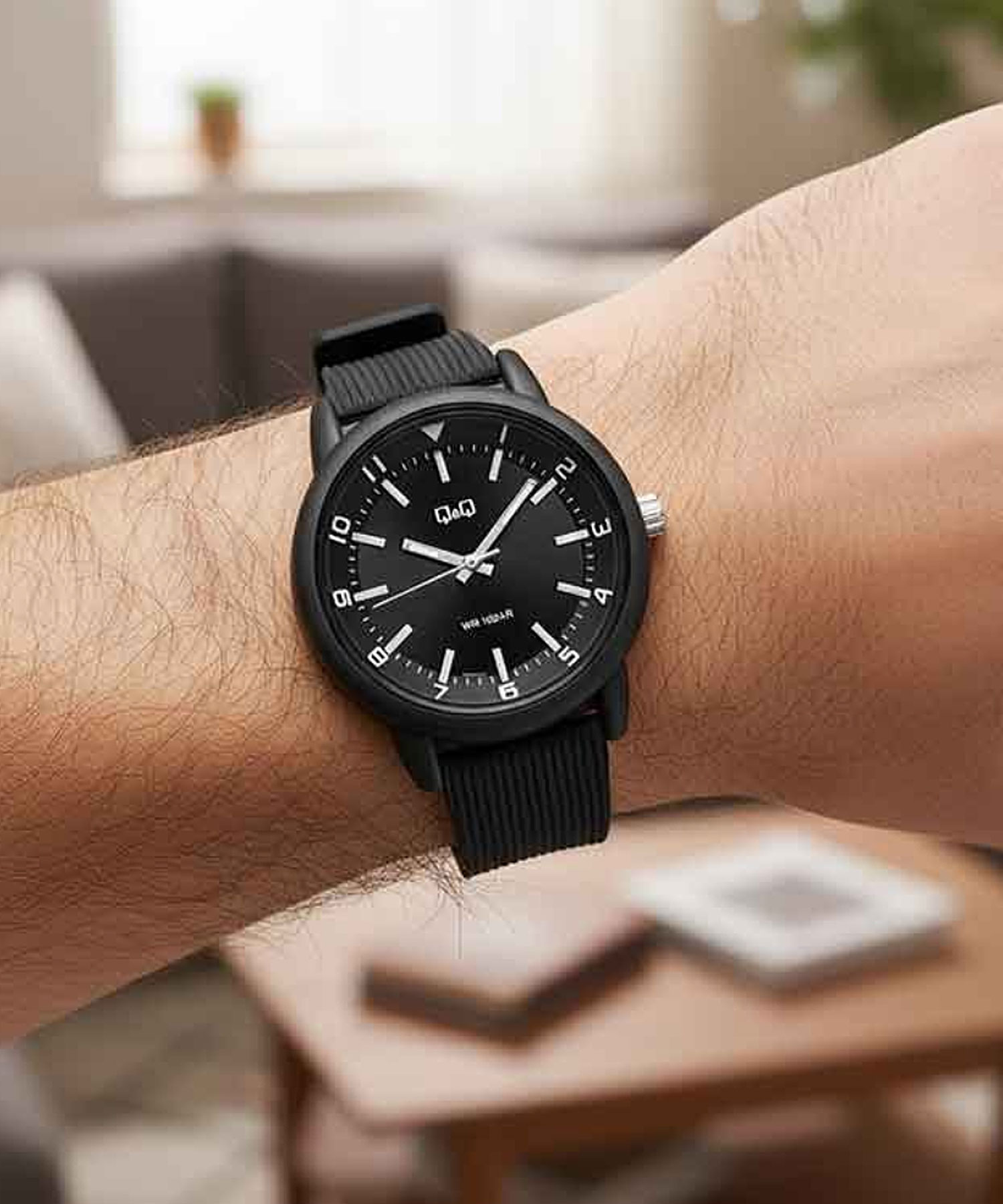 ساعت مچی مردانه کیو اند کیو، کد VR52J012Y