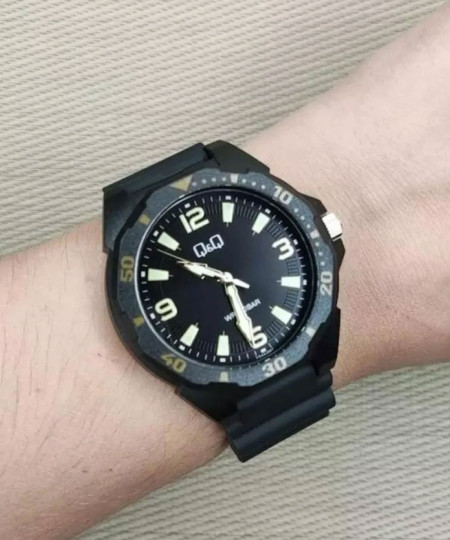 ساعت مچی مردانه کیو اند کیو، کد VS44J007Y