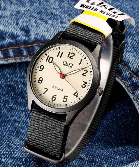 ساعت مچی مردانه کیو اند کیو، کد Q76B-008PY