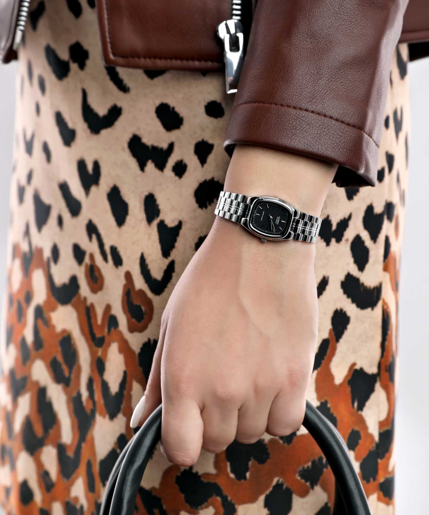 ساعت مچی زنانه کاسیو، زیر مجموعه Standard، کد LTP-1169D-1ARDF