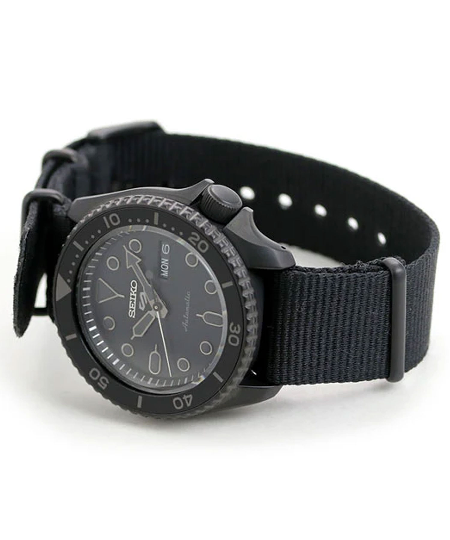 ساعت مچی مردانه سیکو، زیرمجموعه Seiko 5, کد SBSA025