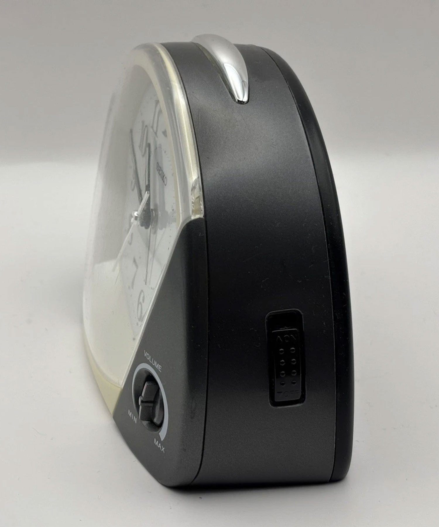 ساعت رومیزی سیکو، زیرمجموعه Table Clock, کد QHE056K